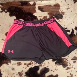 Under Armour Shorts size Small